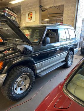 Green 1997 Mitsubishi Montero LS