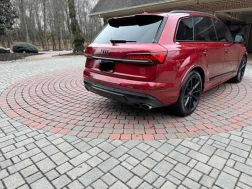 Red 2022 Audi SQ7 4.0T Premium Plus