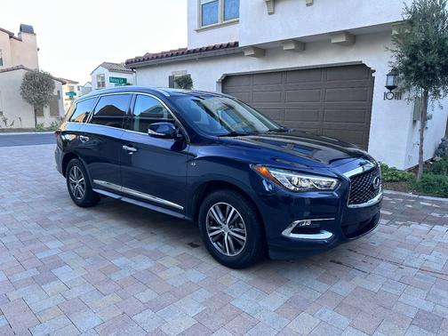 2020 INFINITI QX60 LUXE