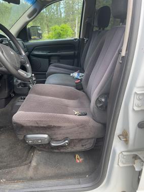 White 2004 Dodge Ram 3500 SLT Quad Cab