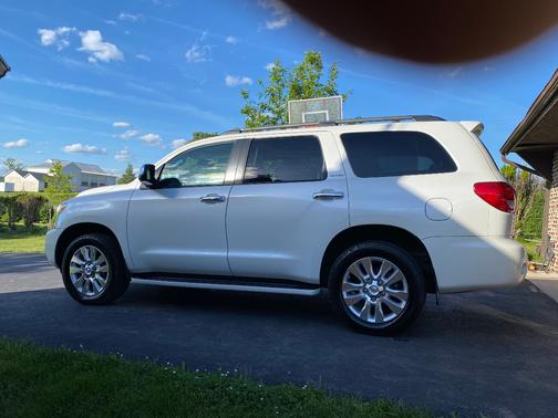 White 2010 Toyota Sequoia Platinum