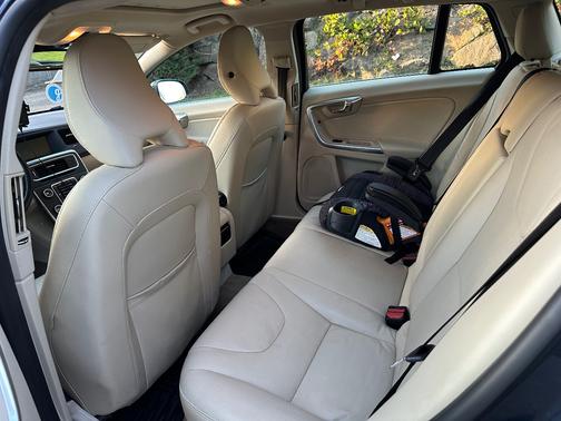 Blue 2015 Volvo V60 T5 Premier