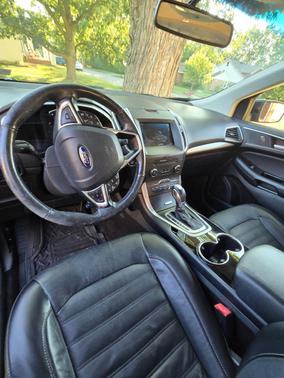 Black 2015 Ford Edge SEL