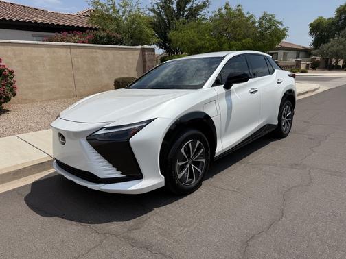 2024 Lexus RZ 300e Premium FWD w/20" wheels
