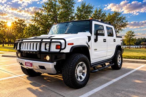 White 2008 Hummer H2 SUT