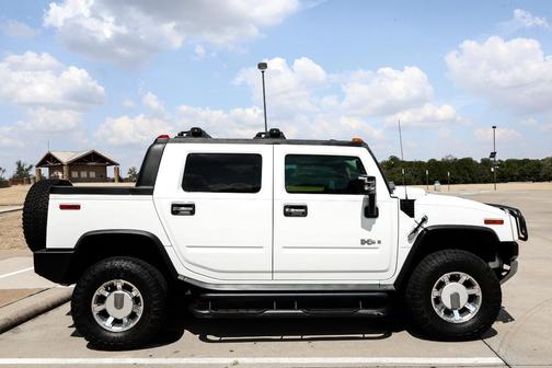 White 2008 Hummer H2 SUT
