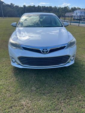 White 2013 Toyota Avalon XLE Touring
