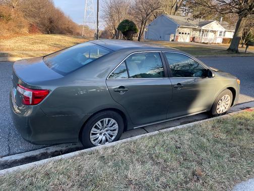 2012 Toyota Camry LE