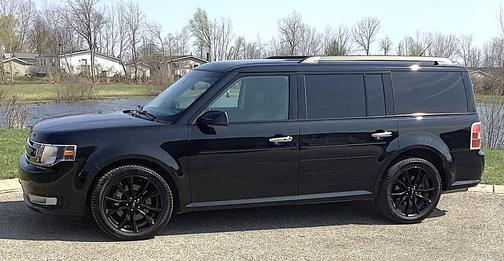 Black 2019 Ford Flex SEL