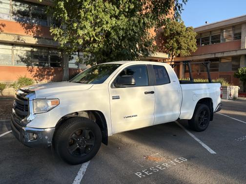 2015 Toyota Tundra SR5