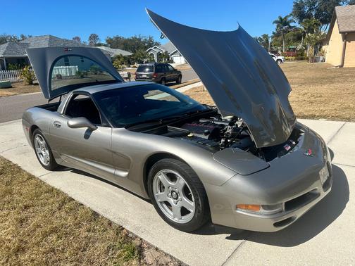 1999 Chevrolet Corvette Base