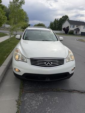 White 2008 INFINITI EX35 Base