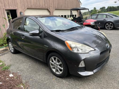 2012 Toyota Prius c Four