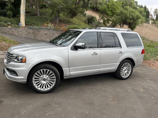 2017 Lincoln Navigator Select