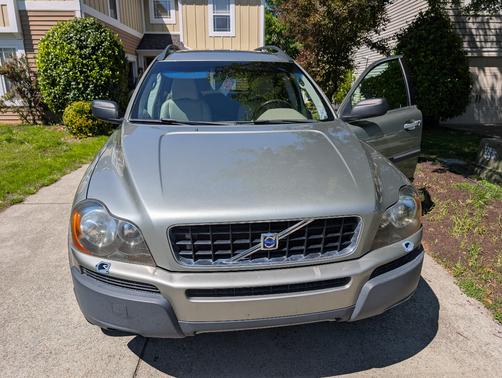 Gray 2006 Volvo XC90 2.5T