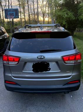 Gray 2017 Kia Sorento LX