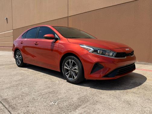 Orange 2022 Kia Forte LXS