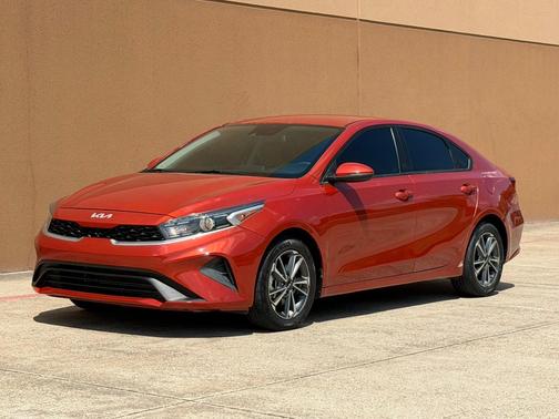 Orange 2022 Kia Forte LXS