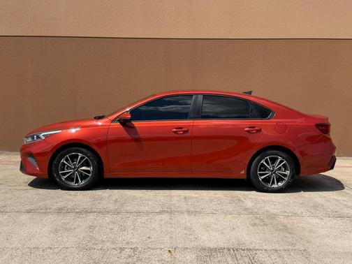 Orange 2022 Kia Forte LXS