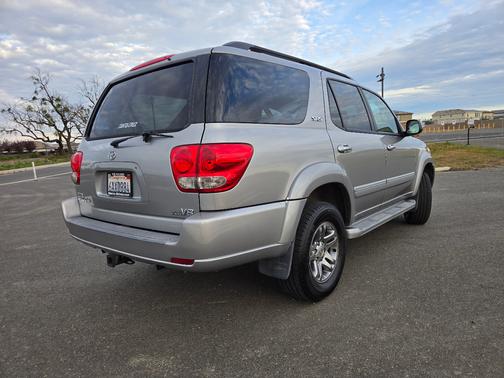 2007 Toyota Sequoia SR5