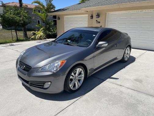 2012 Hyundai Genesis Coupe 3.8 Grand Touring