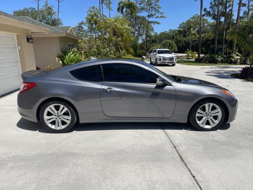 2012 Hyundai Genesis Coupe 3.8 Grand Touring