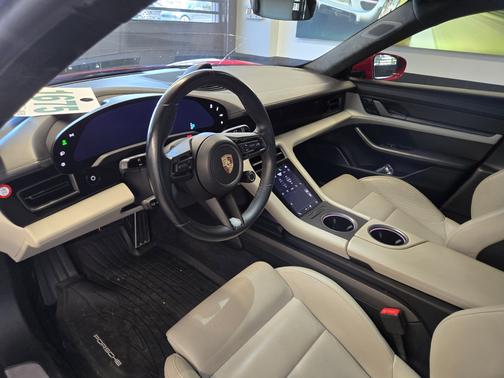 2020 Porsche Taycan Taycan Turbo