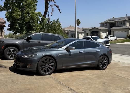 2014 Tesla Model S Performance