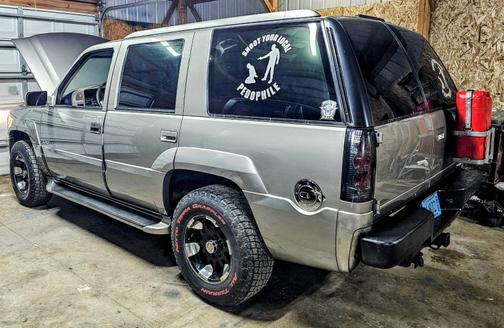 Silver 2000 Cadillac Escalade 4WD