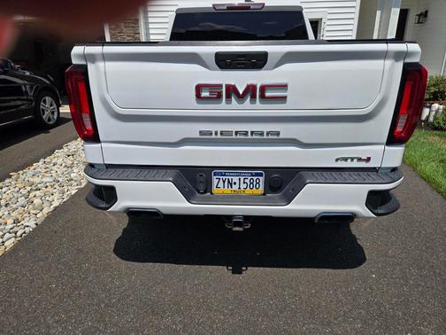 White 2021 GMC Sierra 1500 AT4