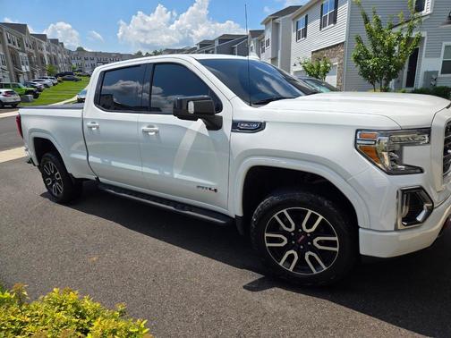 White 2021 GMC Sierra 1500 AT4