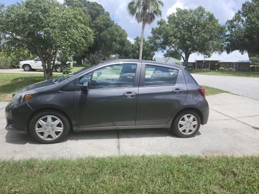 2017 Toyota Yaris LE
