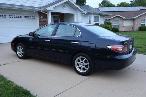 Blue 2002 Lexus ES 300 Base