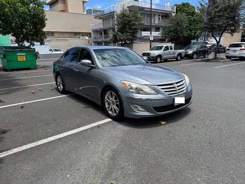 Gray 2014 Hyundai Genesis 3.8