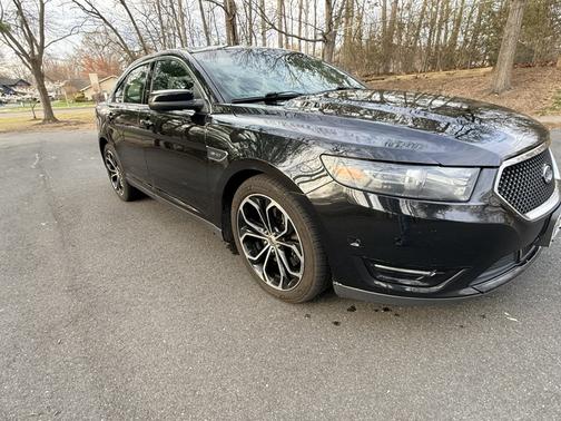 Black 2013 Ford Taurus SHO