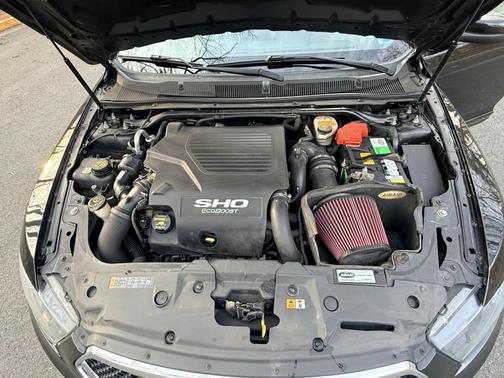 Black 2013 Ford Taurus SHO