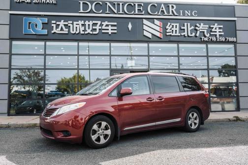 2016 Toyota Sienna LE