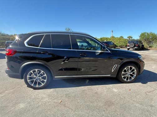 Black 2023 BMW X5 xDrive40i