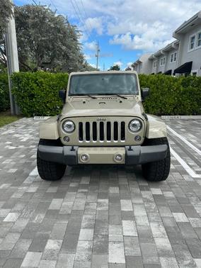 Beige 2018 Jeep Wrangler JK Unlimited Sahara
