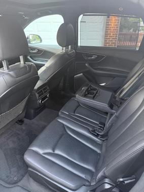 White 2017 Audi Q7 3.0T Premium Plus