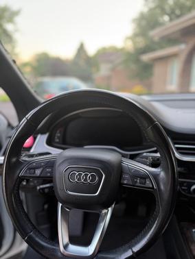 White 2017 Audi Q7 3.0T Premium Plus