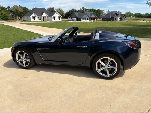 2007 Saturn Sky Red Line