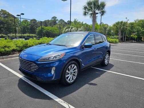 2022 Ford Escape Titanium Hybrid