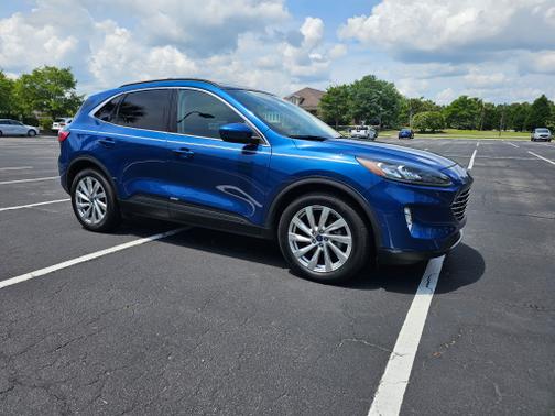 2022 Ford Escape Titanium Hybrid