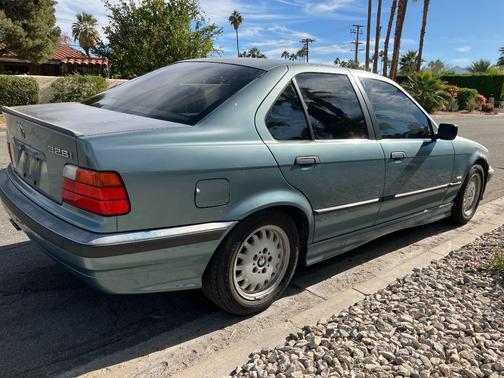 1997 BMW 328 i