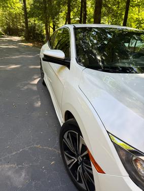 White 2017 Honda Civic EX-L