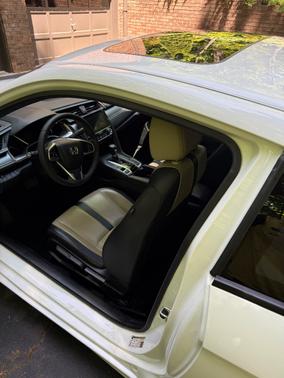 White 2017 Honda Civic EX-L