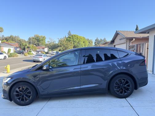 2022 Tesla Model X Long Range