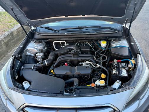 Gray 2018 Subaru Outback 2.5i Premium
