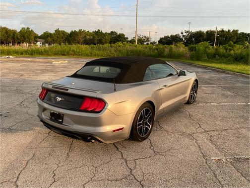 2022 Ford Mustang EcoBoost Premium